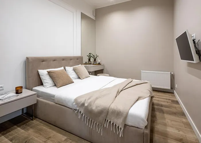 Apartmán з двома спальнями! центр! *