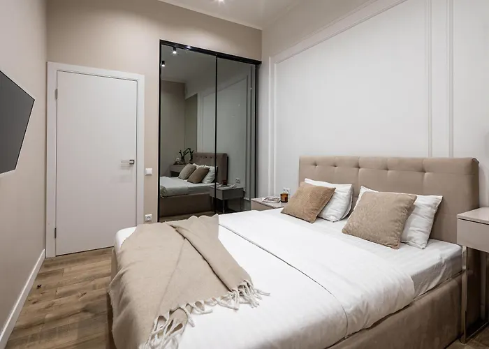 з двома спальнями! центр! Apartamento *